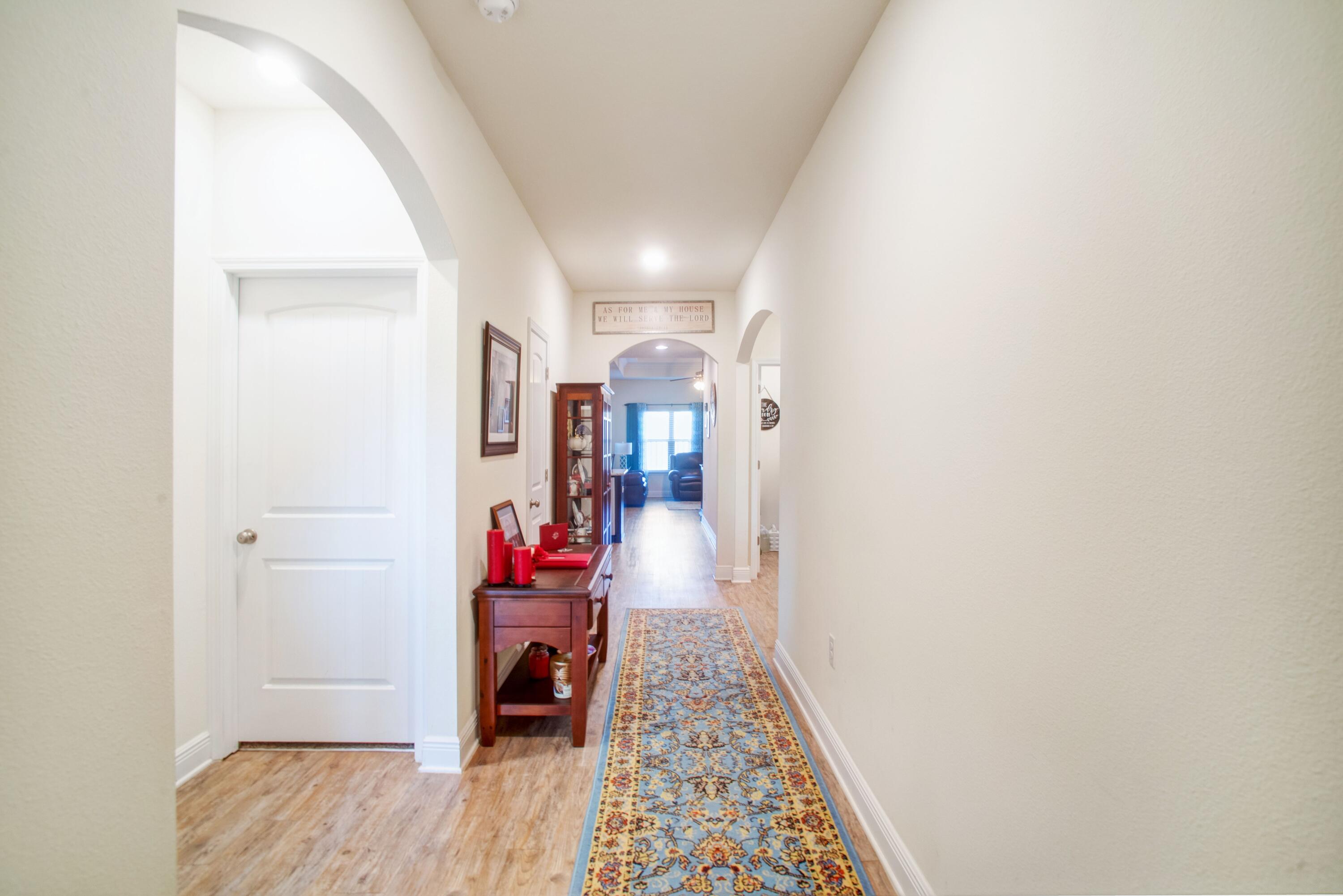 434 Chickadee Street Crestview, FL 32539 - Photo 22 of 38 Hallway to Living Rm & Kitchen