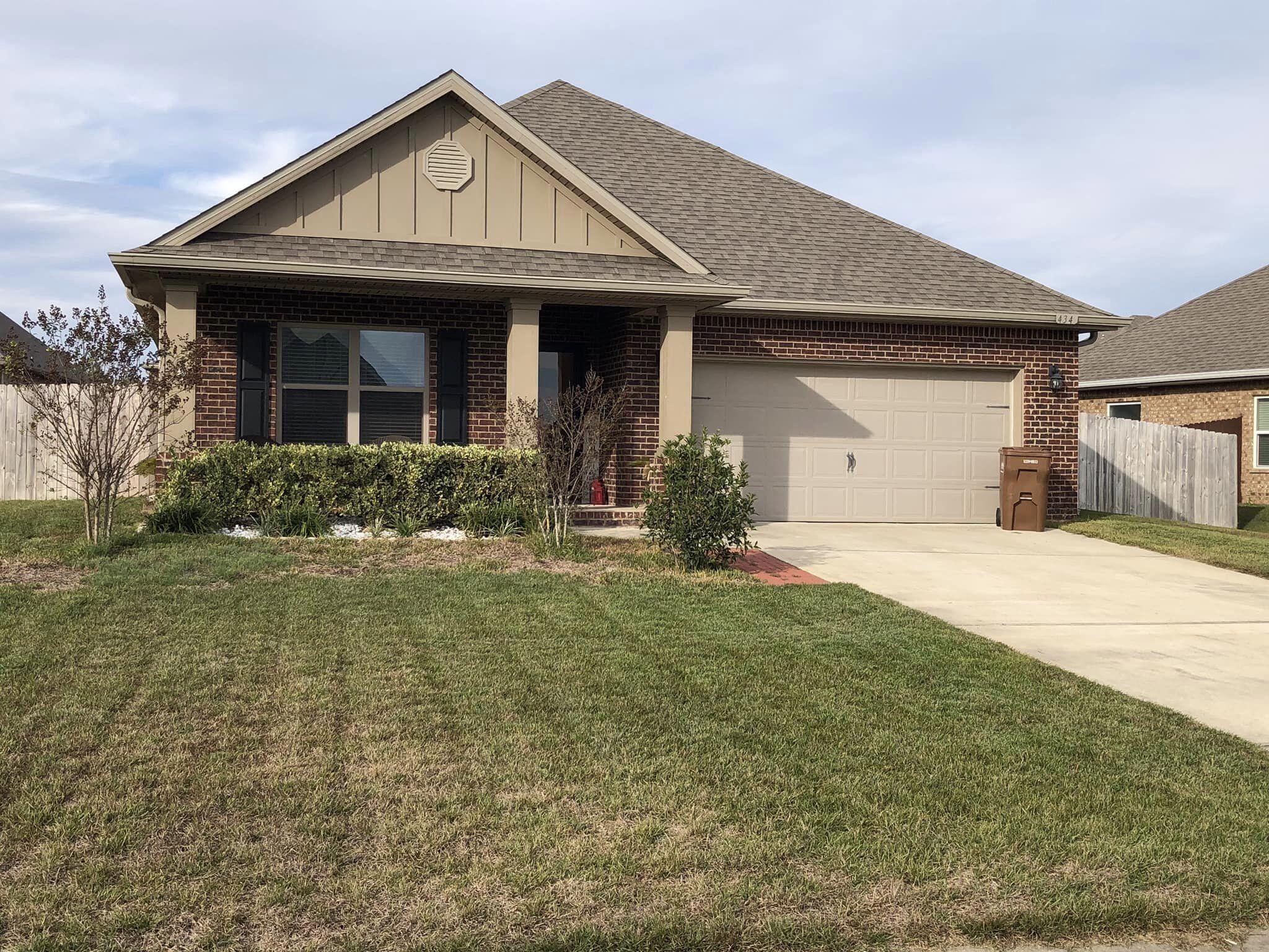 434 Chickadee Street Crestview, FL 32539 - Photo 26 of 38 Front of Home!