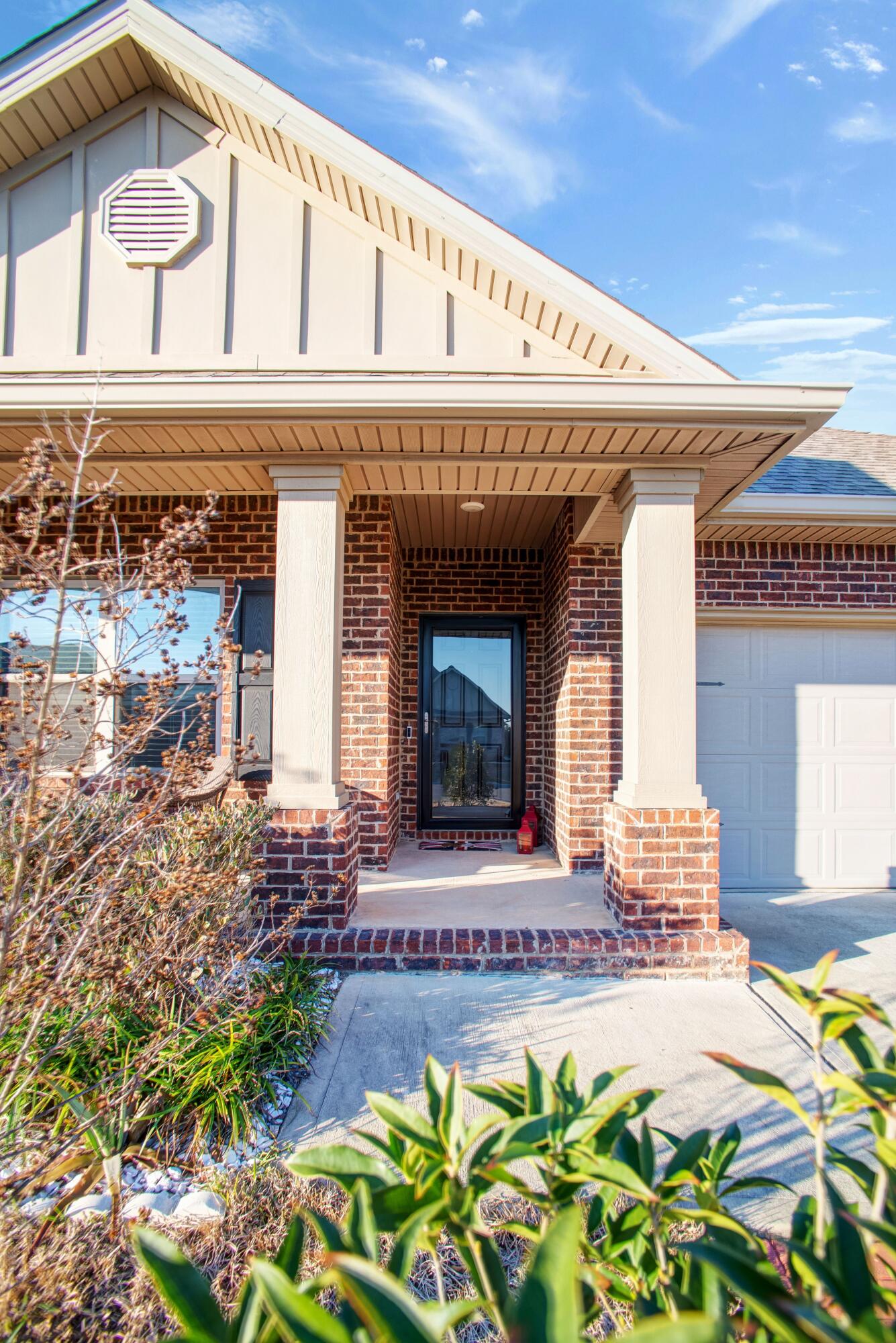 434 Chickadee Street Crestview, FL 32539 - Photo 7 of 38 Front Access to Home
