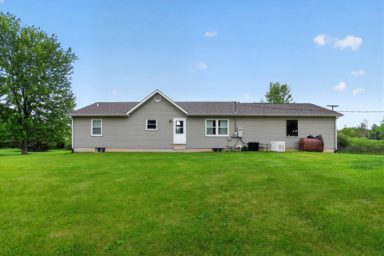 5569 South Corey Road Perry, MI 48872 - Photo 24 of 63