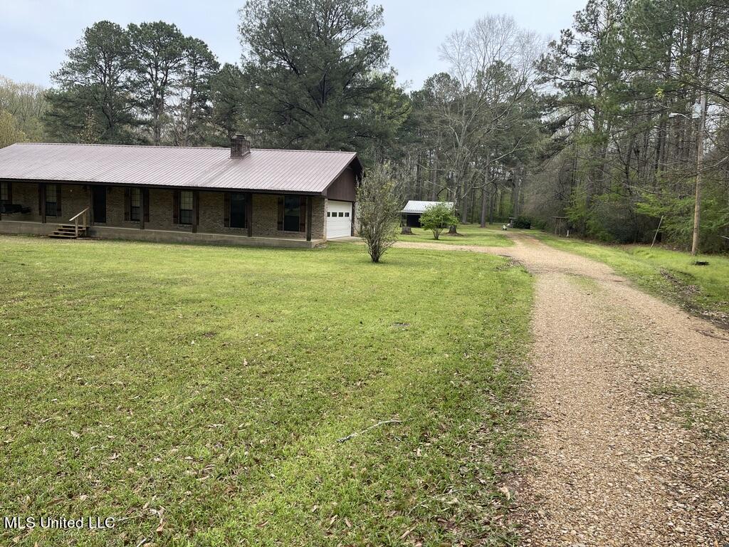 6719 Parsons Road Terry, MS 39170 - Photo 4 of 32 Driveway View