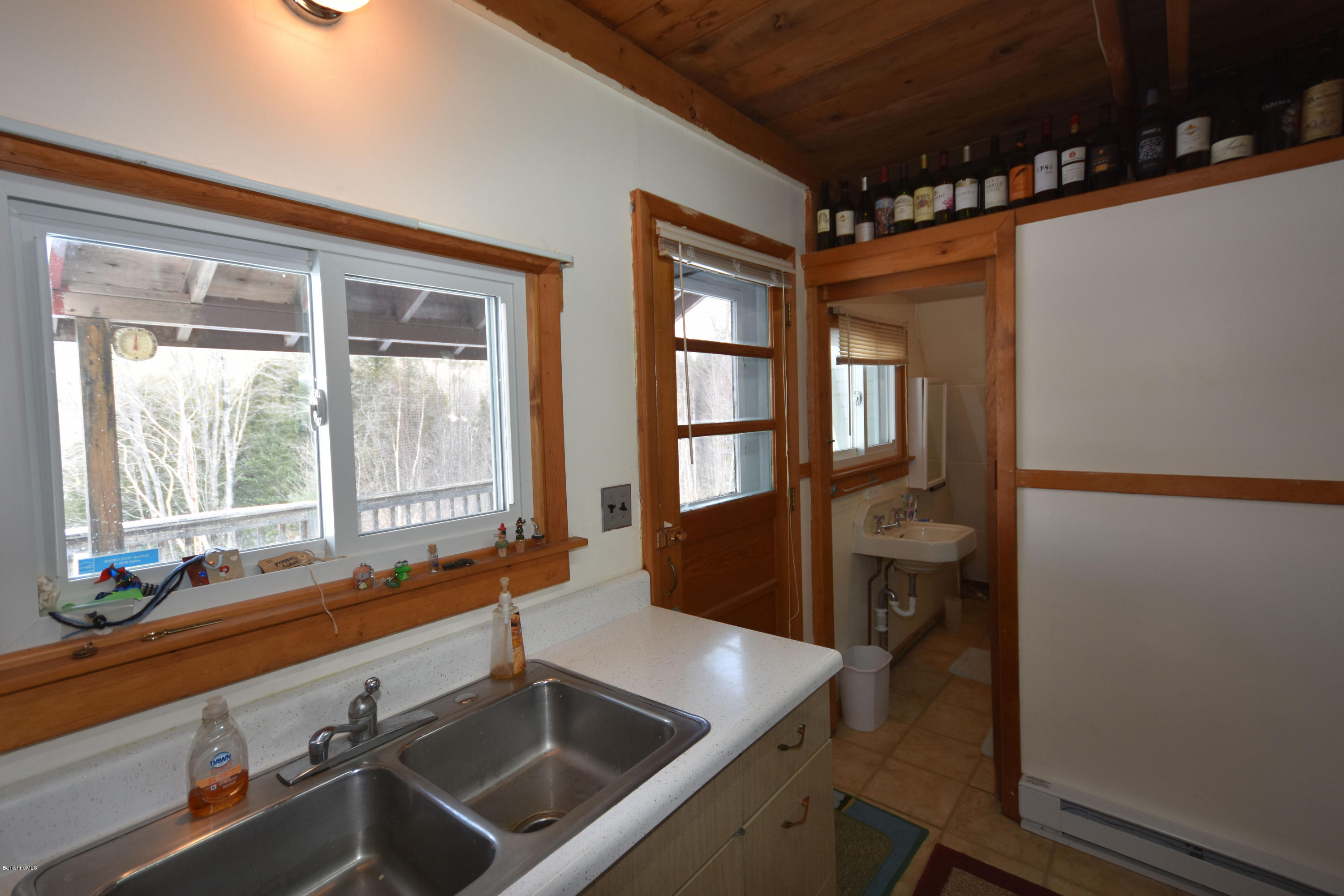 104 Franklin Road Hinsdale, MA 01235 - Photo 12 of 26 Kitchen