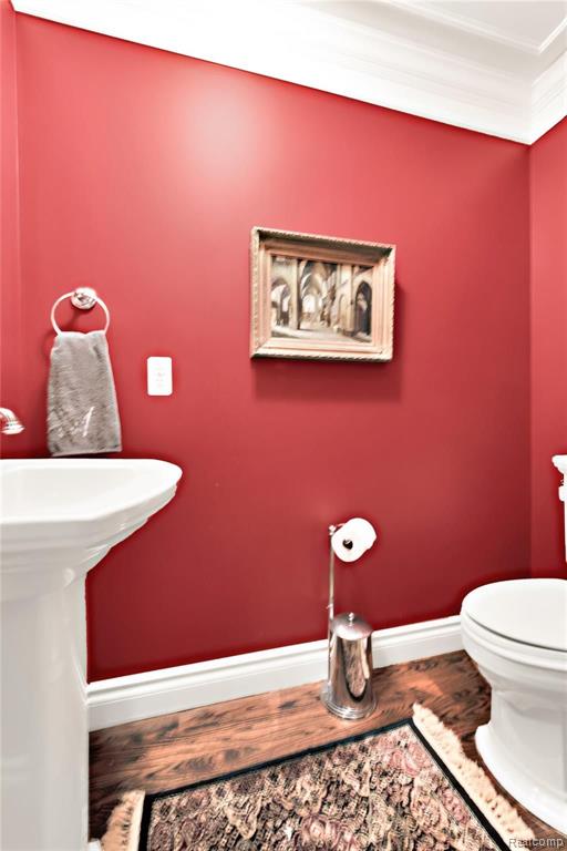 510 Thorntree Road Grosse Pointe Woods, MI 48236 - Photo 17 of 40