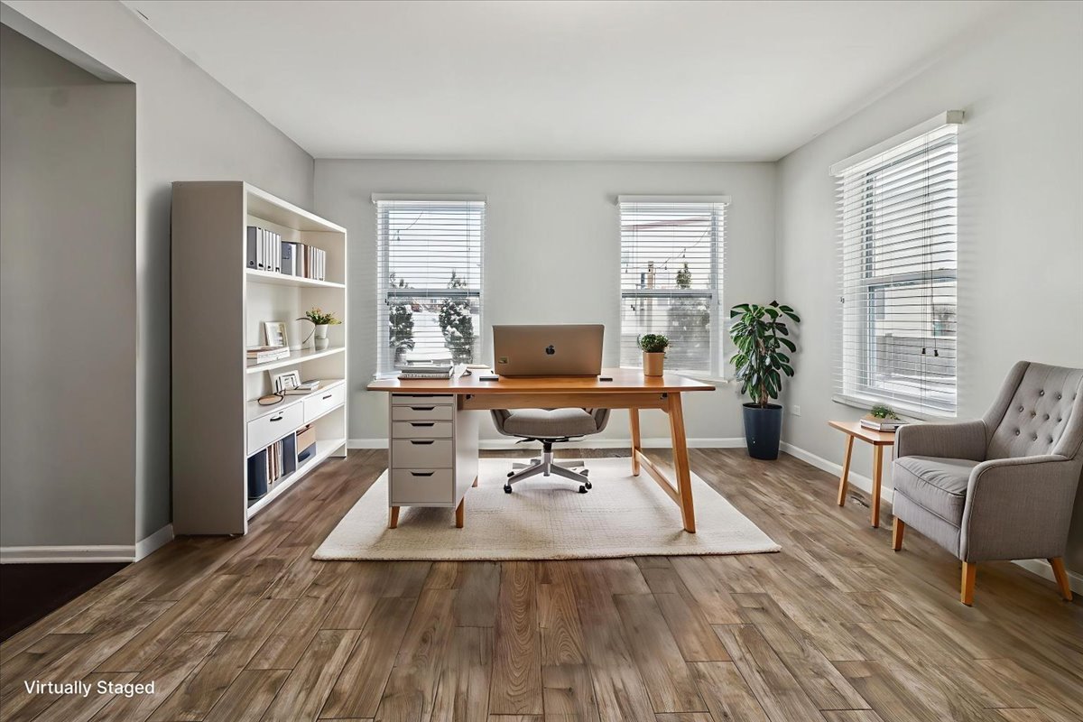 1112 Kim Court Joliet, IL 60431 - Photo 9 of 36