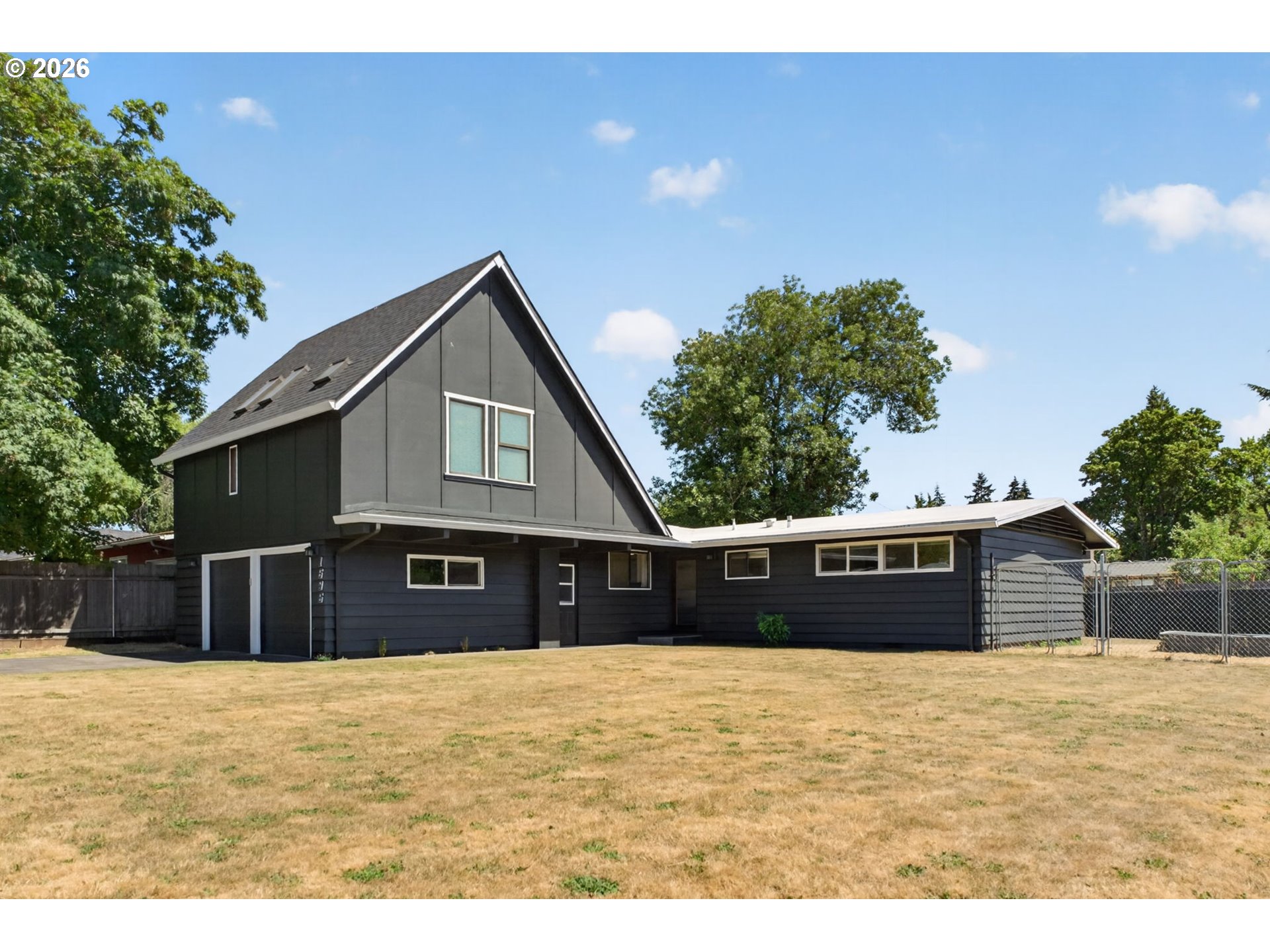 1696 Larkspur Loop Eugene, OR 97401 - Photo 4 of 39
