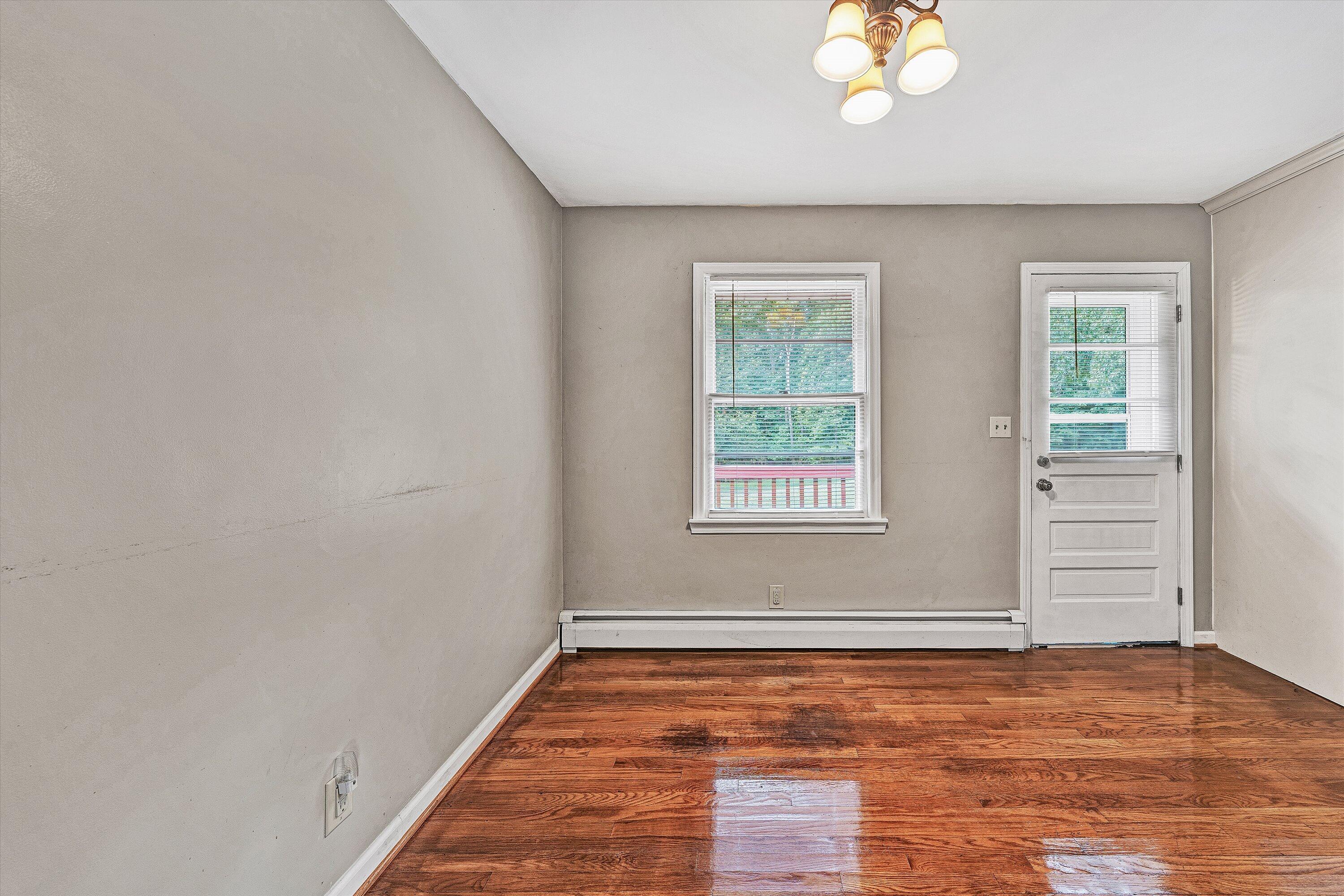 517 Blue Ridge Drive Blue Ridge, VA 24064 - Photo 15 of 43 11-DSC00007