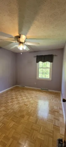 $314,900 | 1769 Izaak Walton Road, Madison Heights, VA 24572