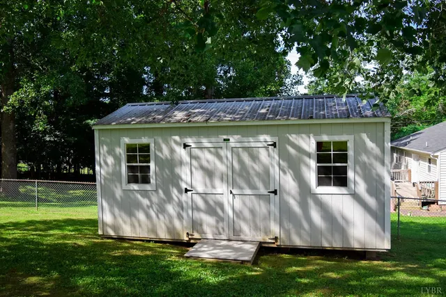 $314,900 | 1769 Izaak Walton Road, Madison Heights, VA 24572