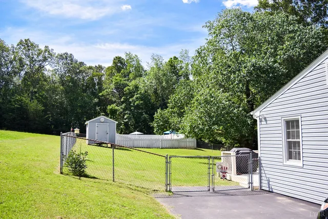 $314,900 | 1769 Izaak Walton Road, Madison Heights, VA 24572