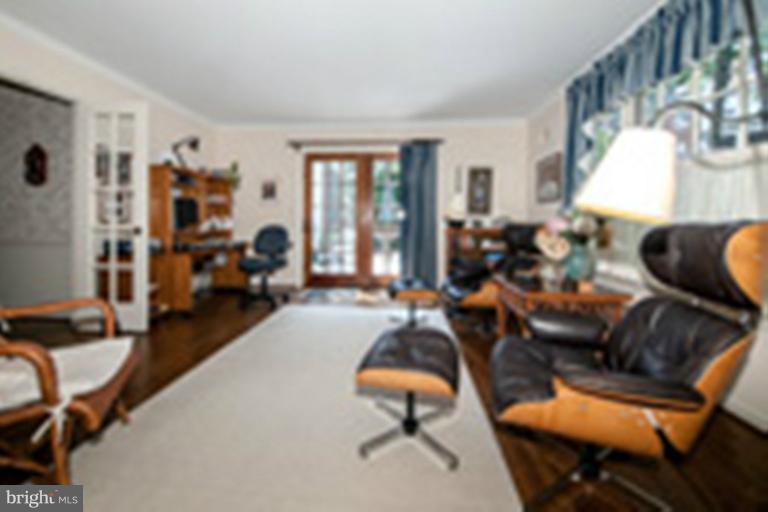 6001 Overlea Road Bethesda, MD 20816 - Photo 14 of 30 Den