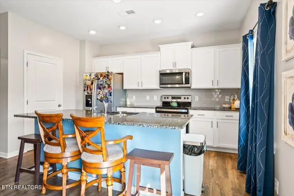 $399,900 | 8036 Dennis Fox Lane, Knoxville, TN 37938