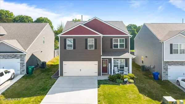 $399,900 | 8036 Dennis Fox Lane, Knoxville, TN 37938