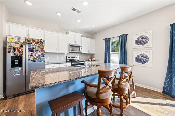 $399,900 | 8036 Dennis Fox Lane, Knoxville, TN 37938