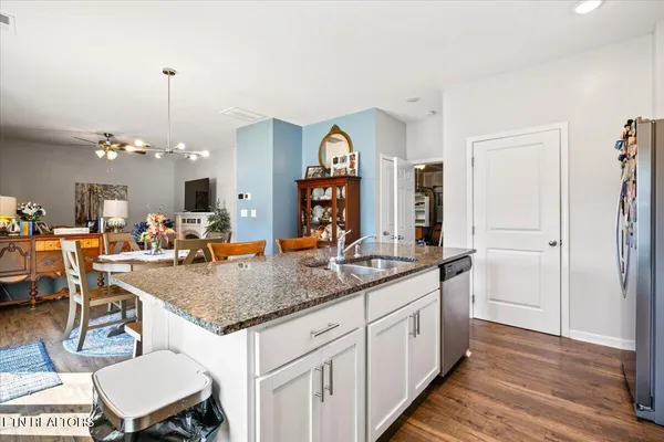 $399,900 | 8036 Dennis Fox Lane, Knoxville, TN 37938