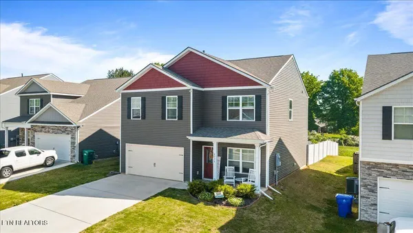 $399,900 | 8036 Dennis Fox Lane, Knoxville, TN 37938