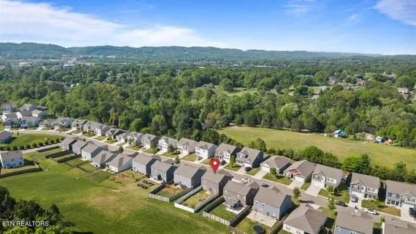 $399,900 | 8036 Dennis Fox Lane, Knoxville, TN 37938