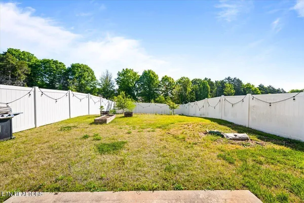 $399,900 | 8036 Dennis Fox Lane, Knoxville, TN 37938