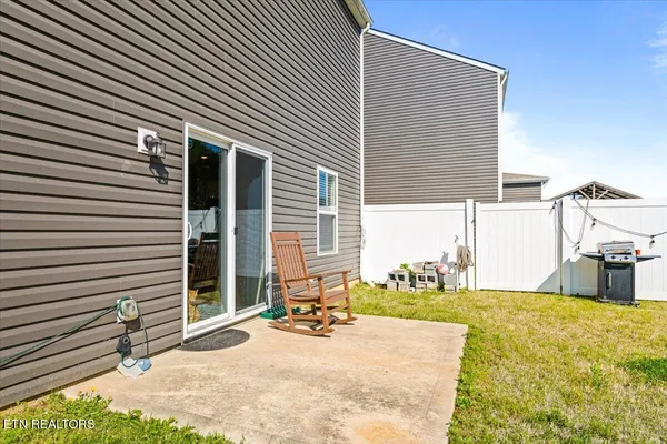 $399,900 | 8036 Dennis Fox Lane, Knoxville, TN 37938
