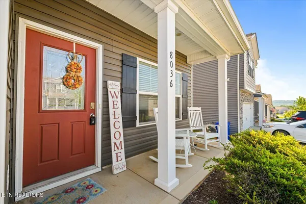 $399,900 | 8036 Dennis Fox Lane, Knoxville, TN 37938