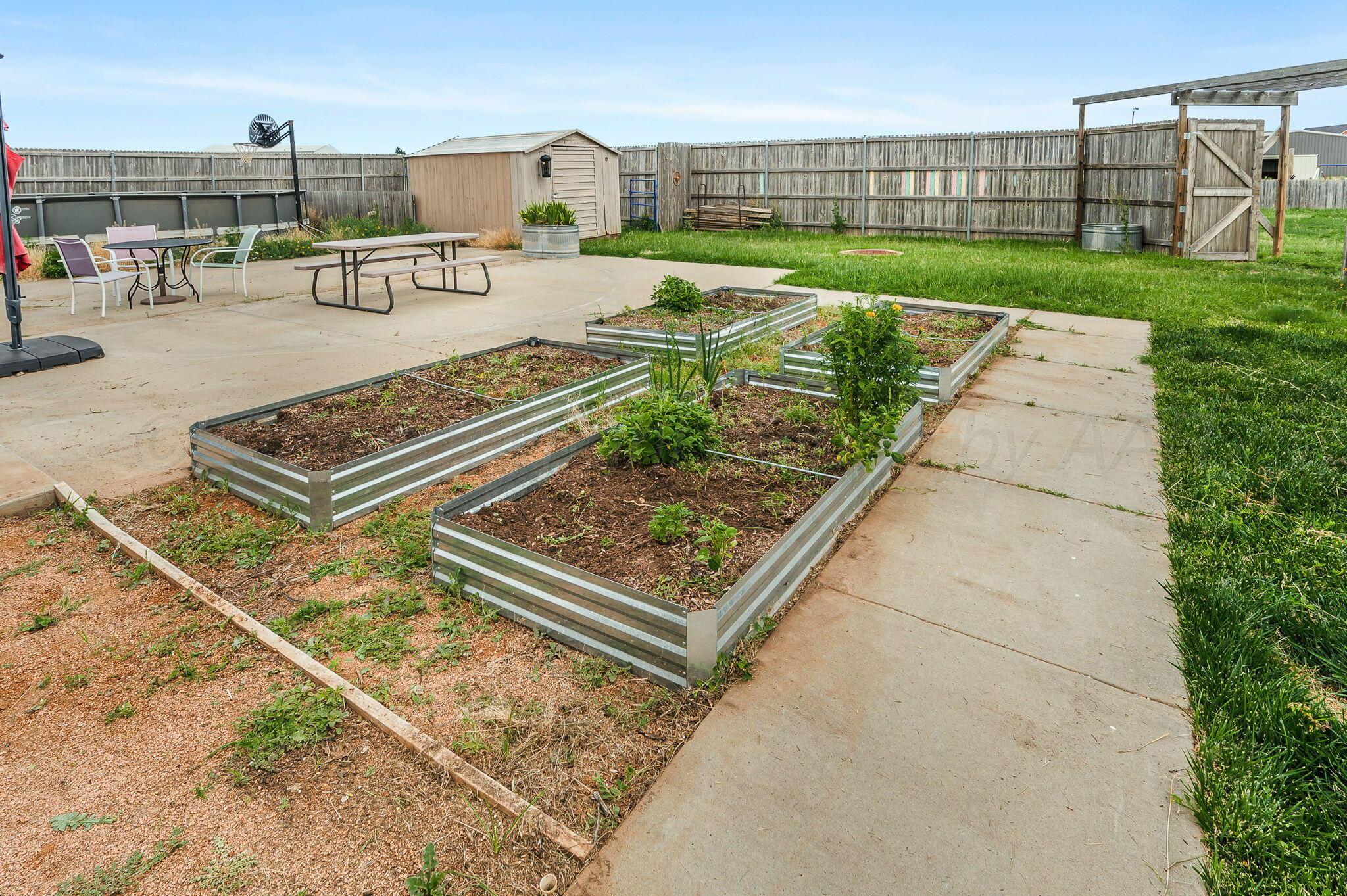 620 Lantana Road Amarillo, TX 79124 - Photo 24 of 34 Raised Gardens