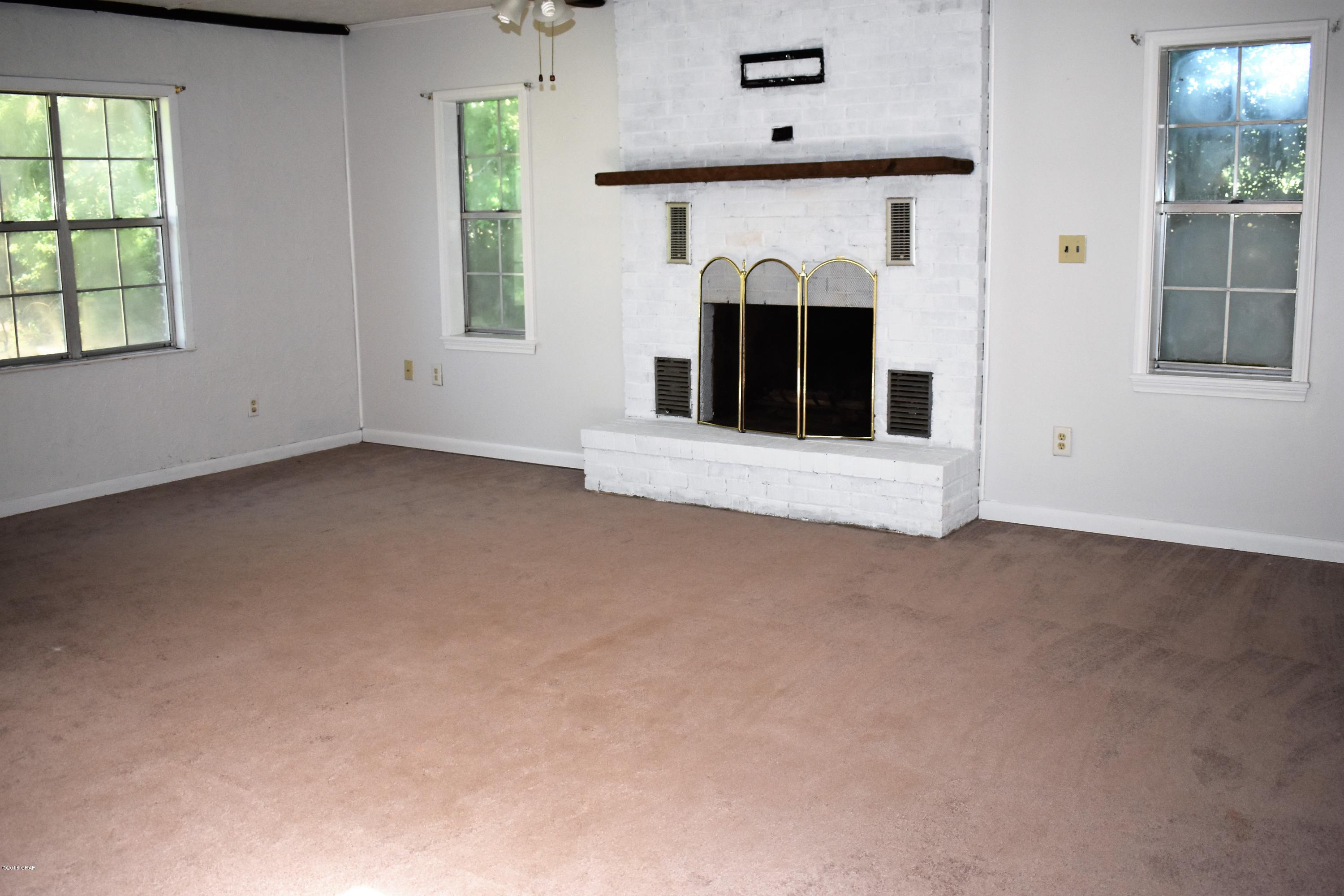 844 Maple Street Chipley, FL 32428 - Photo 11 of 20
