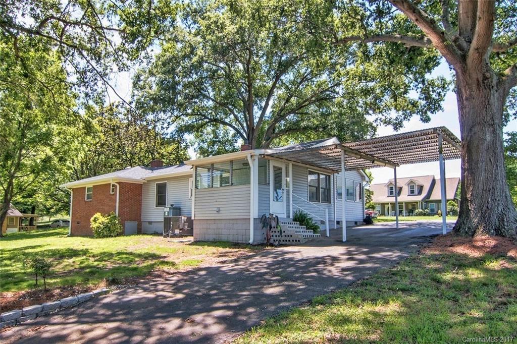 1715 Privette Road Matthews, NC 28105 - Photo 4 of 24 Gallery Image 4