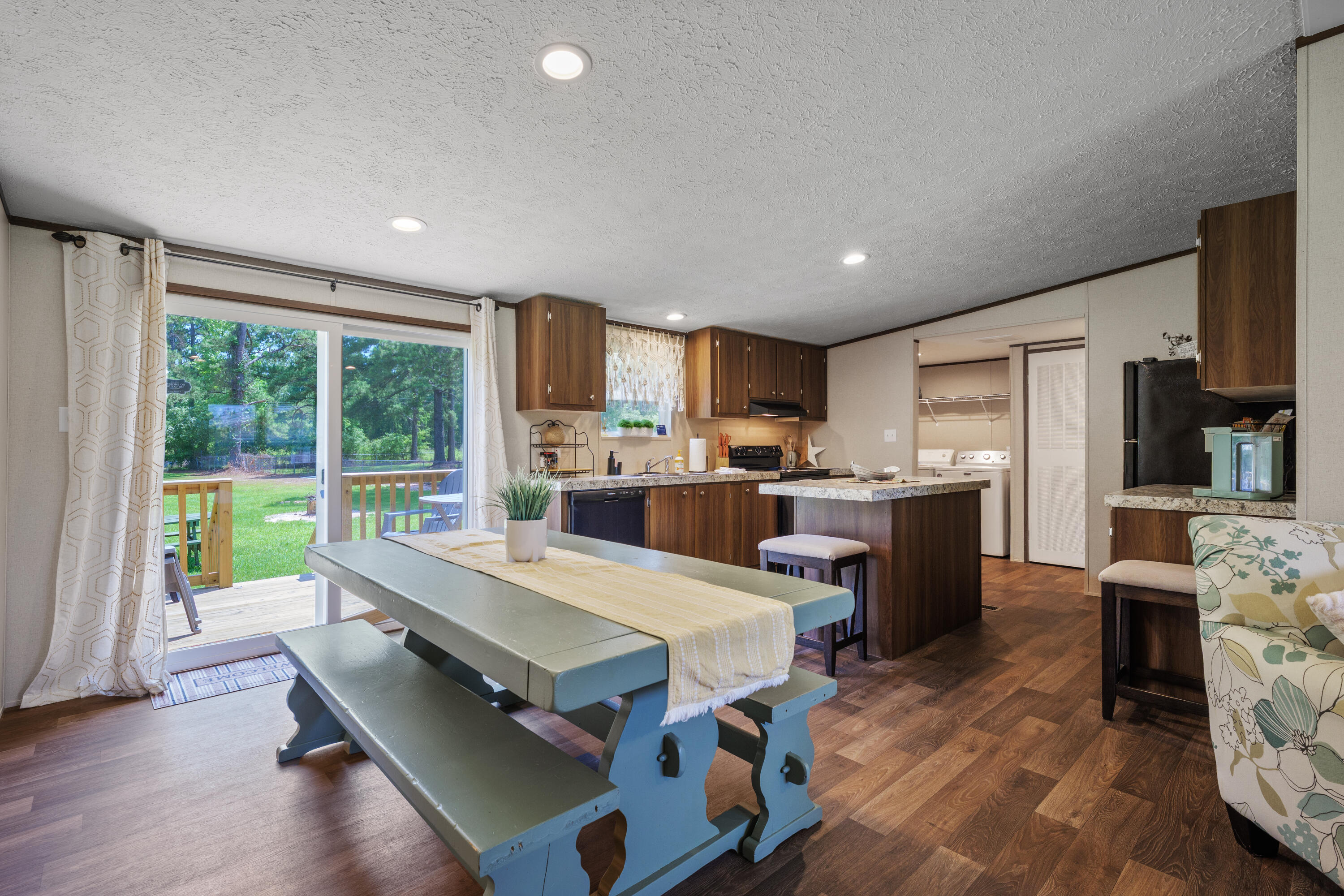 1343 Morello Road Manning, SC 29102 - Photo 5 of 18 P1062229