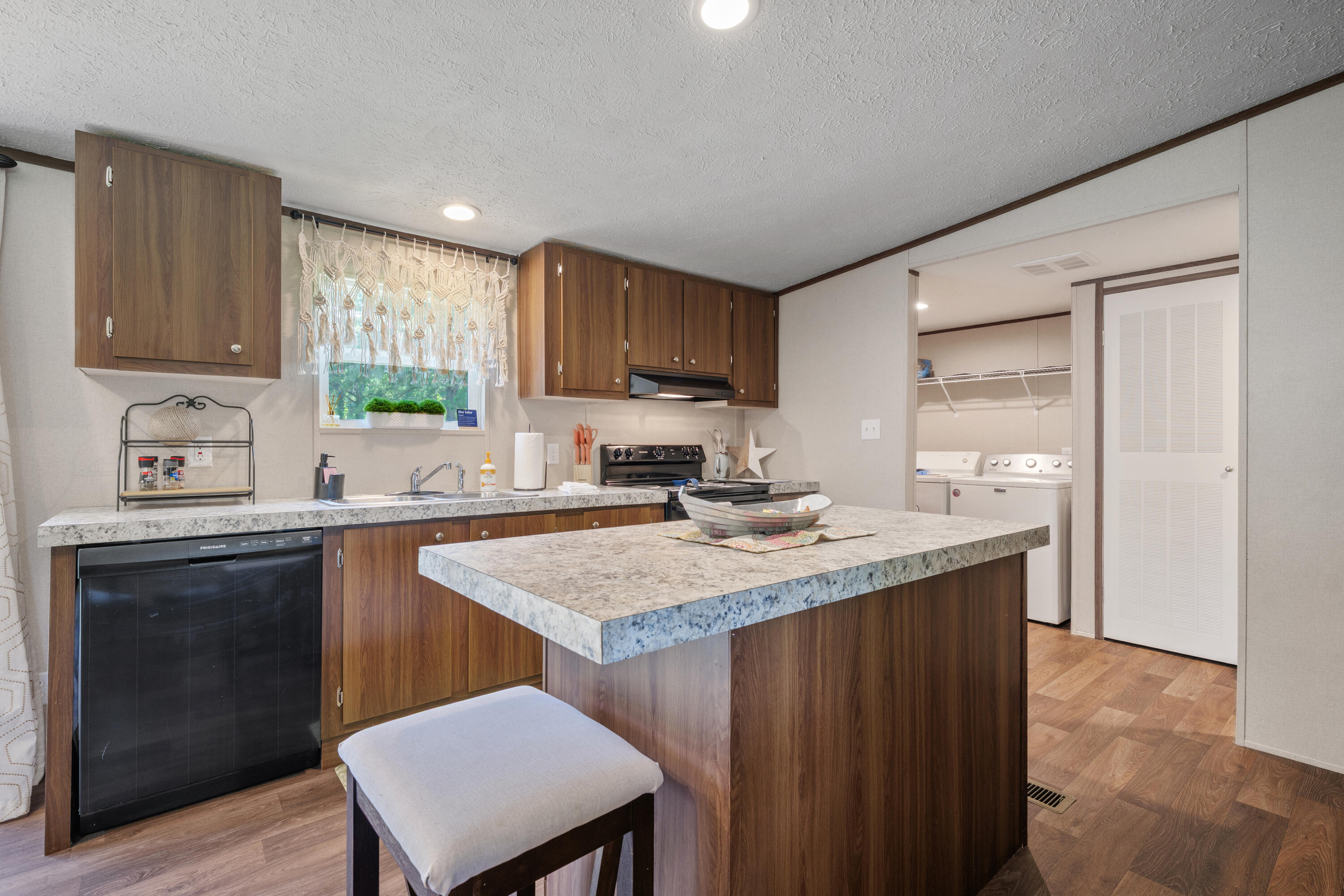 1343 Morello Road Manning, SC 29102 - Photo 7 of 18 P1062239