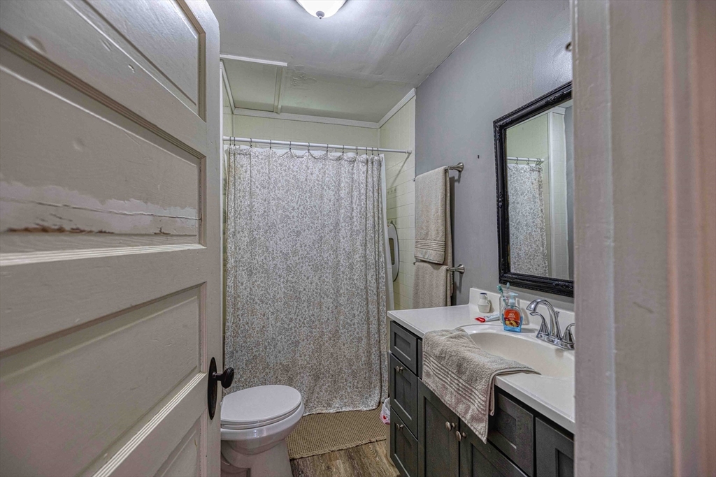 26 Stockton Street Fall River, MA 02721 - Photo 10 of 40