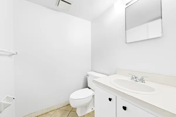 $1,600 | 4276 Northwest 89th Avenue, Unit 205, Coral Springs, FL 33065