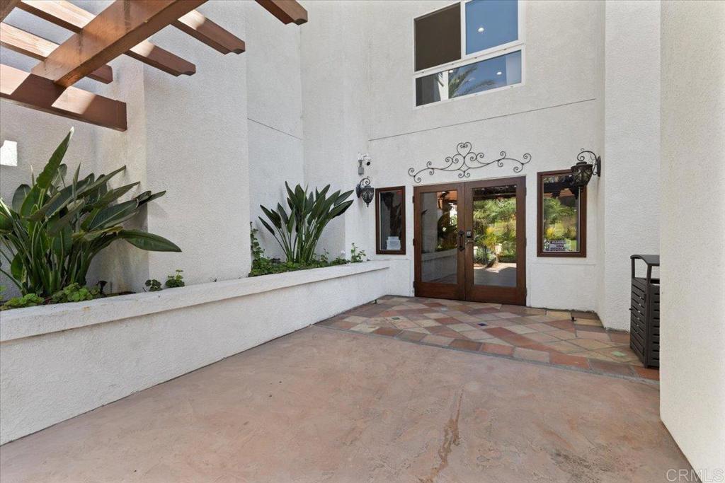 2003 Costa Del Mar Road, Unit 679 Carlsbad, CA 92009 - Photo 18 of 18 a view of an entryway
