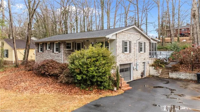 $310,000 | 507 Valleybrook Drive, Jamestown, NC 27282