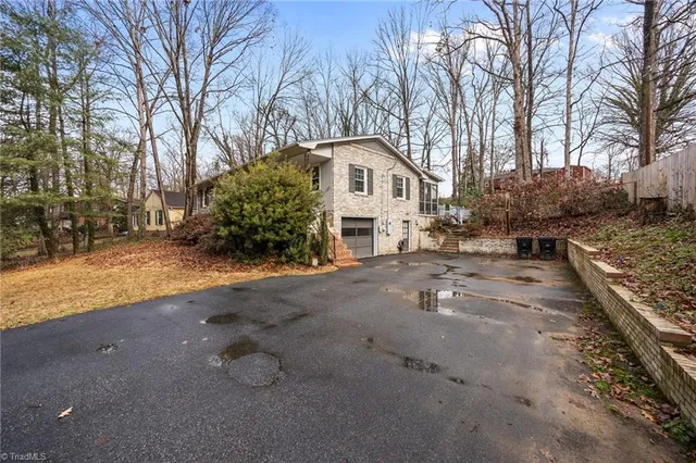 $310,000 | 507 Valleybrook Drive, Jamestown, NC 27282