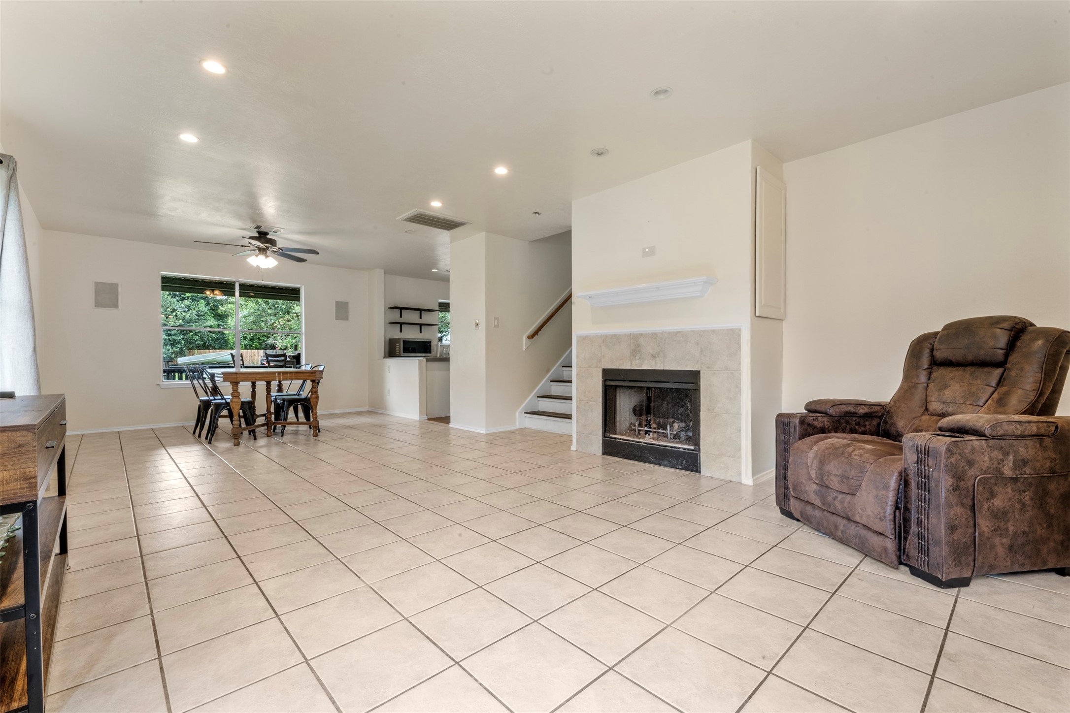 3722 Oaklace Drive Spring, TX 77389 - Photo 5 of 37 a living room with furniture and a fireplace