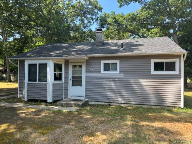 427 Doctors Path Riverhead, NY 11901 - Photo 2 of 11