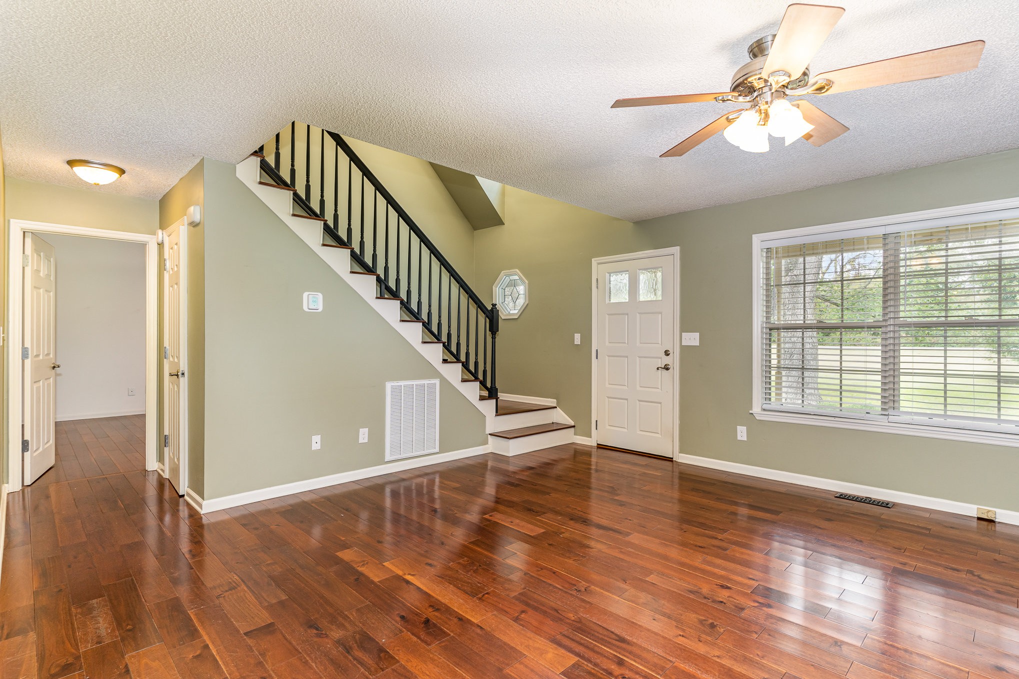 1541 West Harpeth Road Franklin, TN 37064 - Photo 8 of 34 Gallery Image 8
