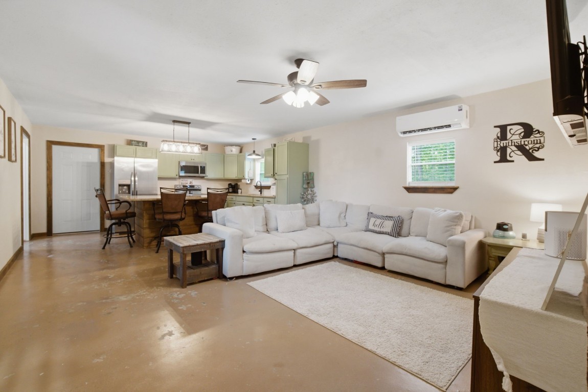 446 Hanson Road Onalaska, TX 77360 - Photo 11 of 27