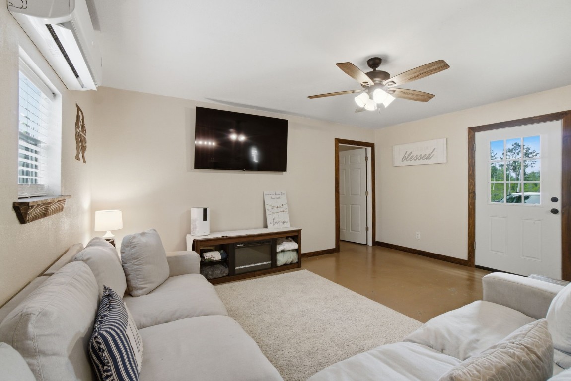 446 Hanson Road Onalaska, TX 77360 - Photo 14 of 27