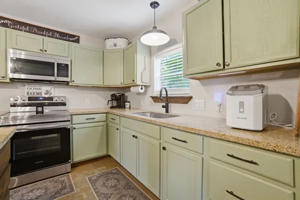 $238,000 | 446 Hanson Road, Onalaska, TX 77360