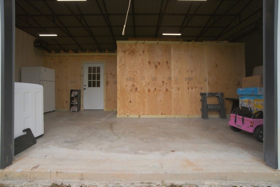 446 Hanson Road Onalaska, TX 77360 - Photo 9 of 27 shop area