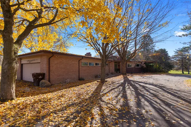 $2,200 | 4105 Riverview Drive, Alma, MI 48801