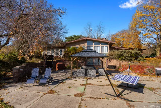 $2,200 | 4105 Riverview Drive, Alma, MI 48801