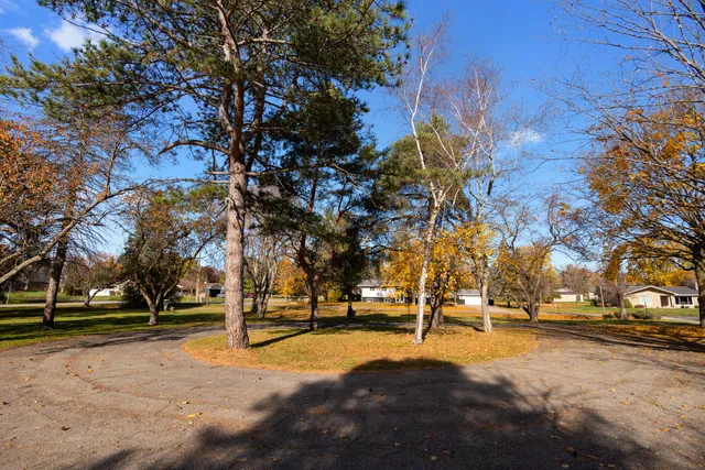 $2,200 | 4105 Riverview Drive, Alma, MI 48801