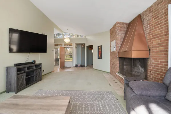 $2,200 | 4105 Riverview Drive, Alma, MI 48801