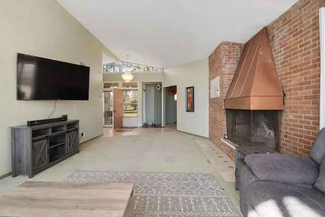 $2,200 | 4105 Riverview Drive, Alma, MI 48801