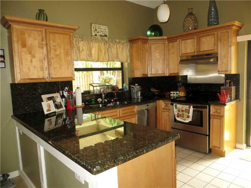 9141 Gettysburg Road Boca Raton, FL 33434 - Photo 2 of 6 Kitchen