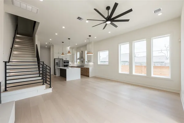 $719,000 | 1122 East 27th Street, Unit A, Houston, TX 77009