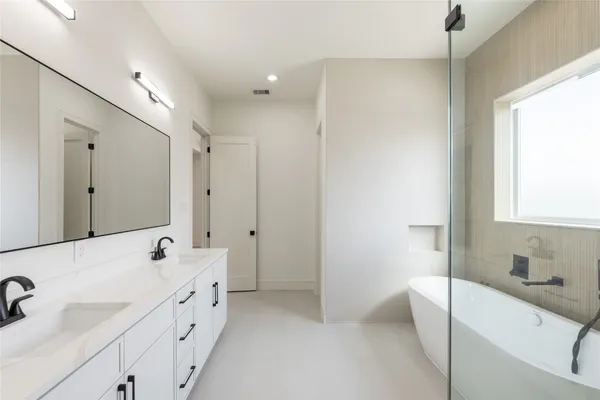 $719,000 | 1122 East 27th Street, Unit A, Houston, TX 77009