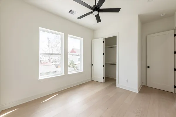 $719,000 | 1122 East 27th Street, Unit A, Houston, TX 77009