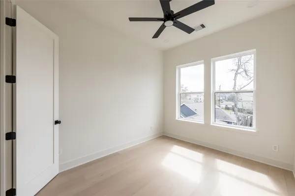 $719,000 | 1122 East 27th Street, Unit A, Houston, TX 77009